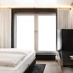 Men By Wmm Hotel *