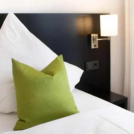 Men By Wmm Hotel
