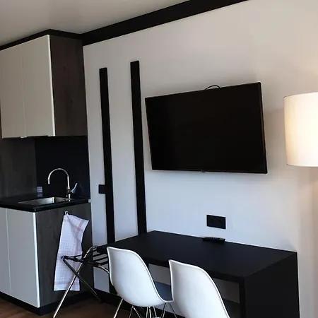 Hotel Men By Wmm *